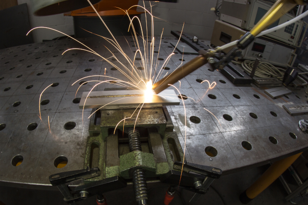 Lasermetallurgie am Lehrstuhl Metallische Werkstoffe